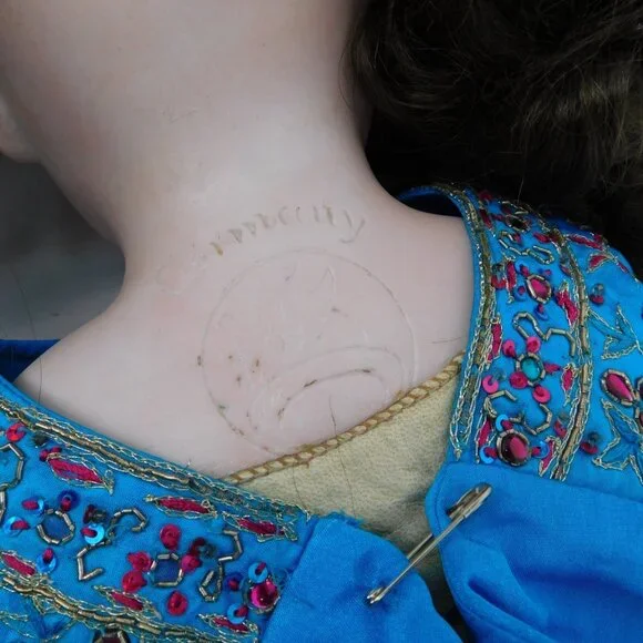 Antique German Cuno & Otto Dressel Jutta? Doll c1900 Sleep Eyes 26" FLAW - Picture 11 of 11